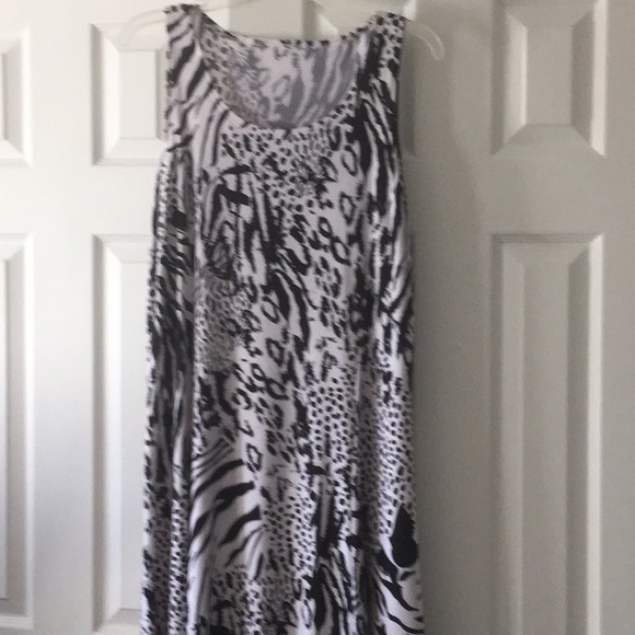 Dress - Picture 1 of 3